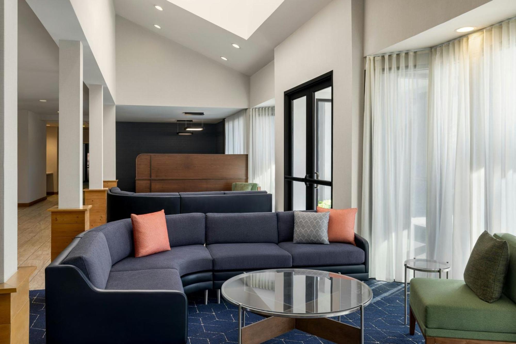 Courtyard Atlanta Northlake Тъкър Екстериор снимка