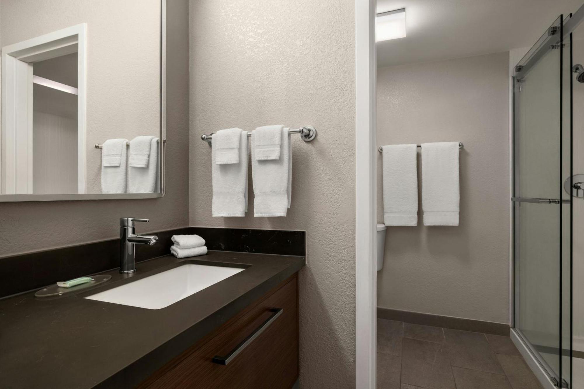 Courtyard Atlanta Northlake Тъкър Екстериор снимка