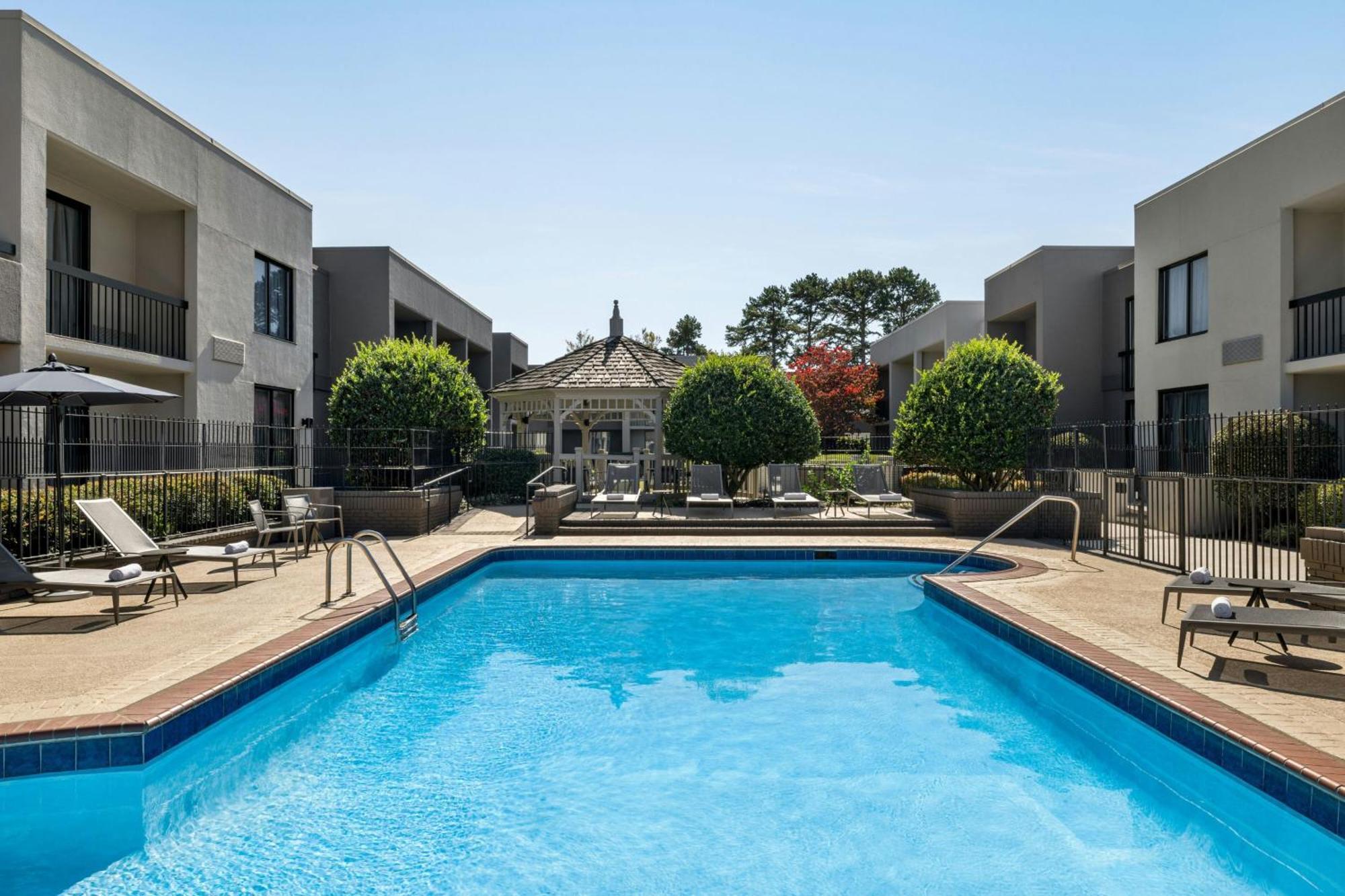 Courtyard Atlanta Northlake Тъкър Екстериор снимка